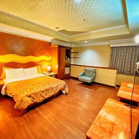 Hua Xiang Motel - Nanzih Kaohsiung Eksteriør billede